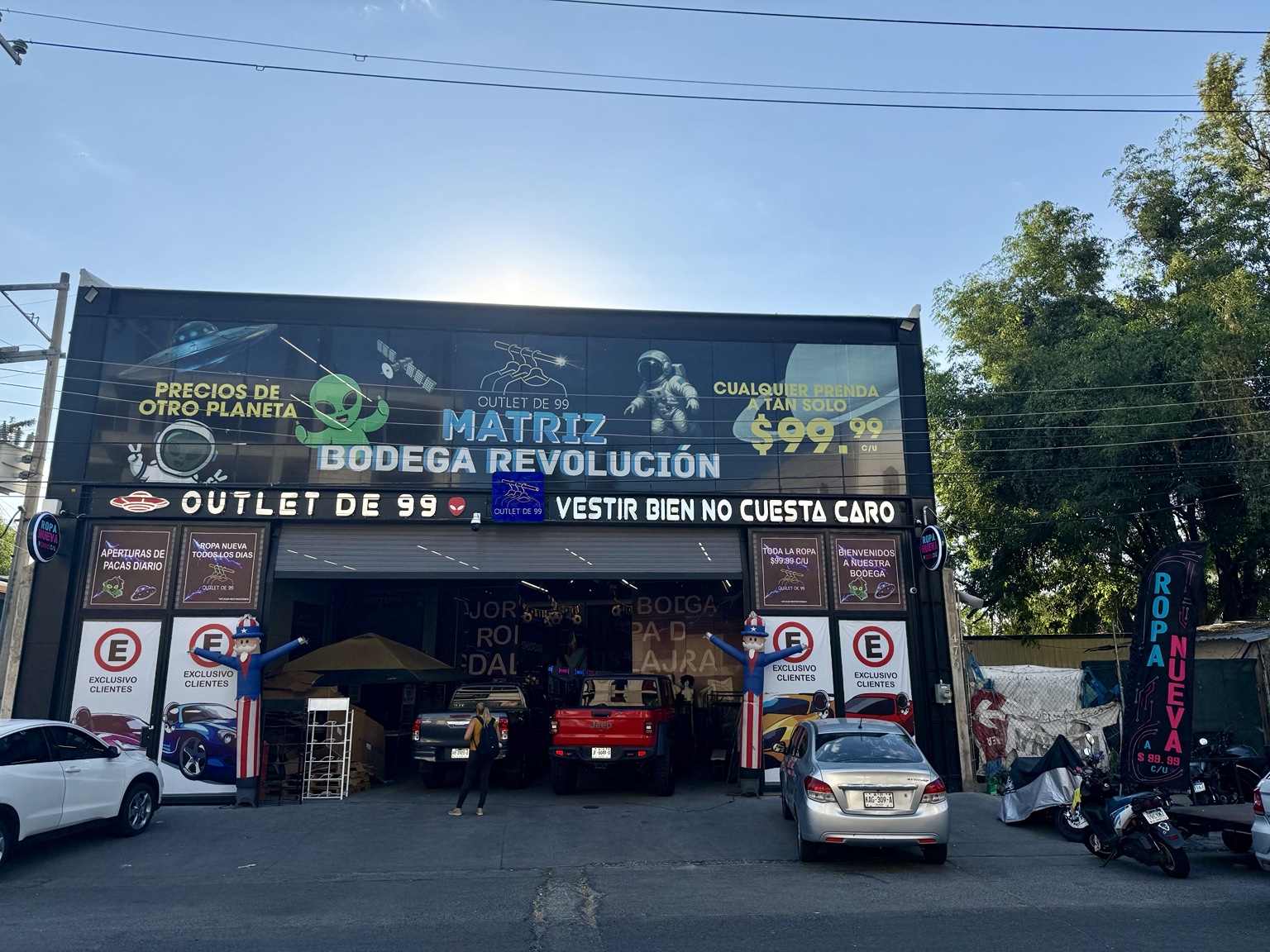Fachada Matriz Bodega Revolución